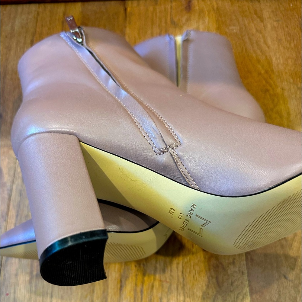 NEW Marc Fisher light lavender leather Ulani heeled bootie - Picture 4 of 7